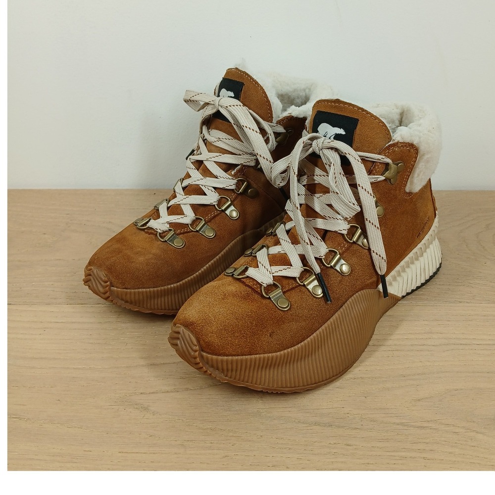 Sorel Out N About III Conquest Boots Women 7 Brown Suede Waterproof Platform